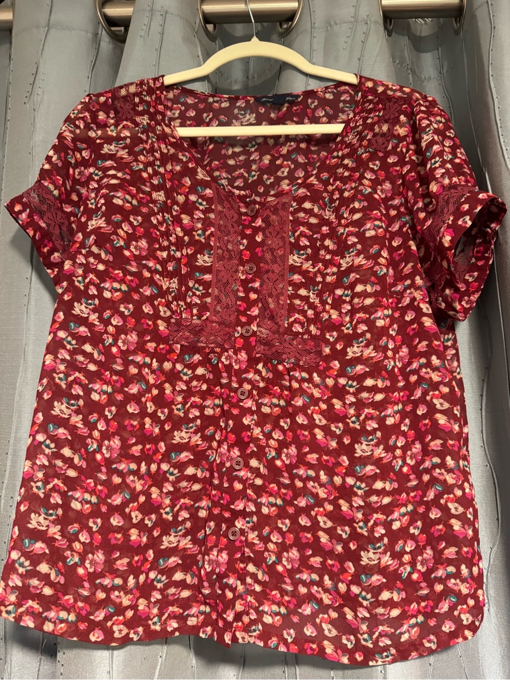American Eagle Outfitters Burgundy Floral Button-Down Blouse